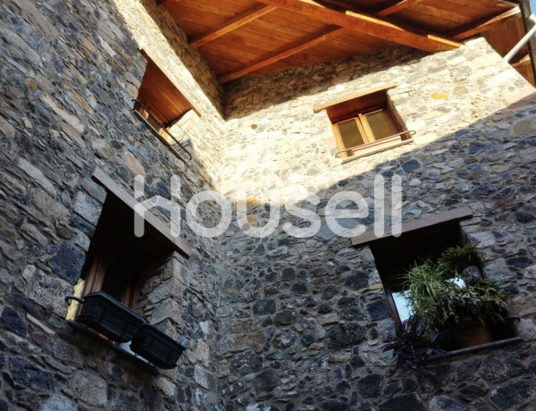 Town house For sell in Castellfollit De La Roca in Girona 