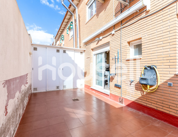 Espacioso chalet de 136 m² en   Calle Miguel Delibes, 45313 Yepes (Toledo)