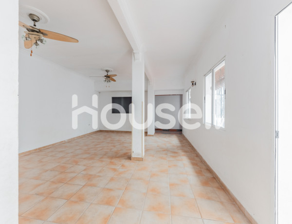 Casa en venta de 126 m² Calle Zurbarán, 41960 Gines (Sevilla)