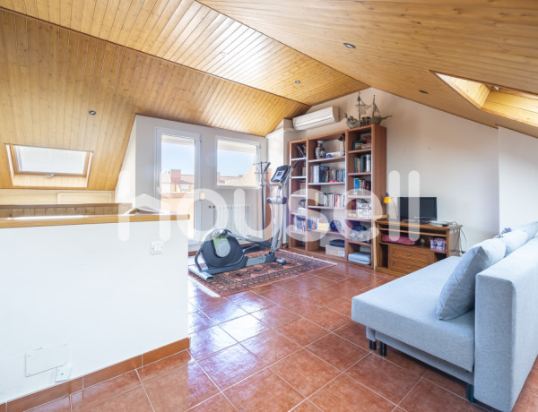 Chalet adosado en venta de 235 m² Calle General Herrera, 28805 Alcalá de Henares (Madrid)