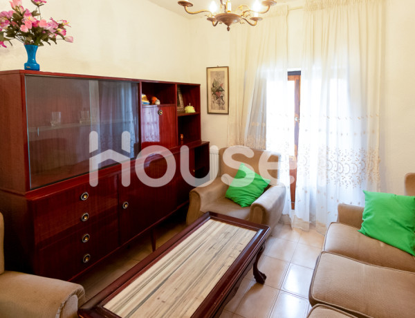 Town house For sell in Ribera Baja in Álava 