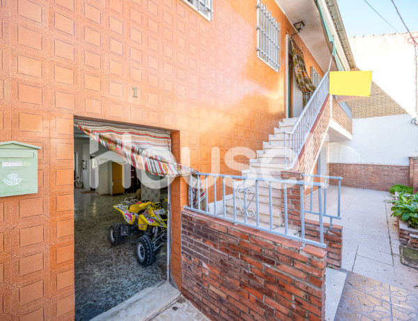 Casa en venta de 250 m² Calle Vendido, 18200 Maracena (Granada)