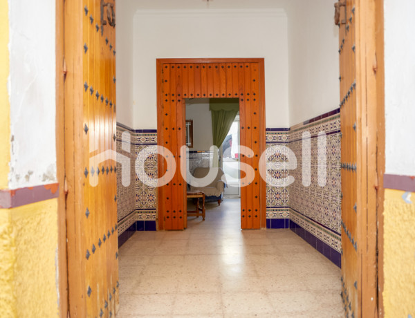 Casa en venta de 253 m² Calle Santa Ángela de la Cruz, 41710 Utrera (Sevilla)