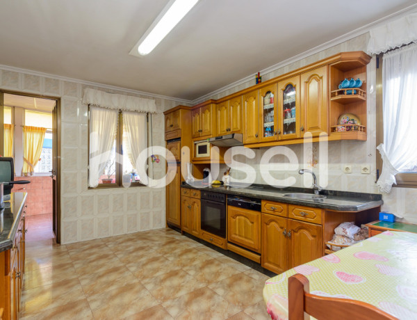 Casa en venta de 210 m² Calle Higinio Carrocera, 33939 Langreo (Asturias)