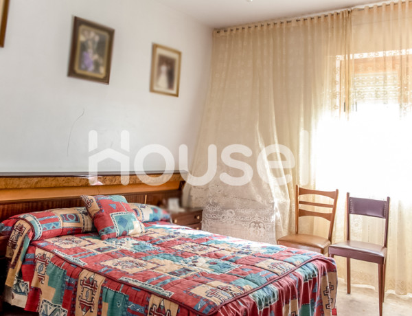 Town house For sell in Cimanes De La Vega in León 