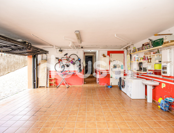 Chalet en venta de 320 m² Calle de Joan Maragall, 17255 Begur (Girona)