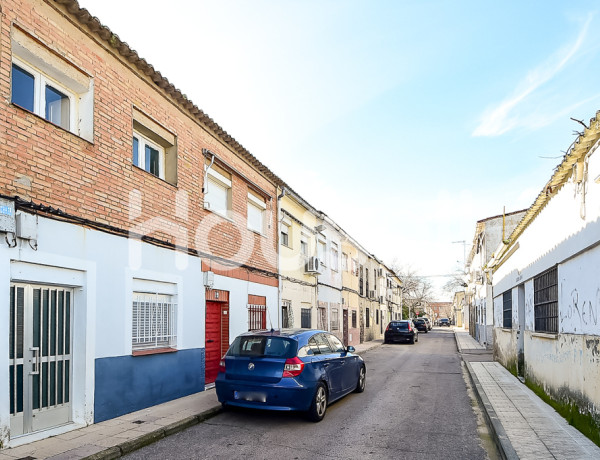 Casa en venta de 65 m² Calle Río Danubio, 10195 Cáceres