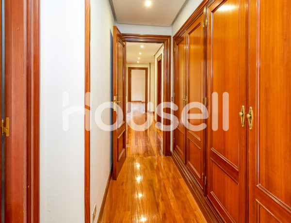 Piso en venta de 212 m² Magdalena Kalea, 01008 Vitoria-Gasteiz (Araba)