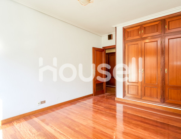 Piso en venta de 212 m² Magdalena Kalea, 01008 Vitoria-Gasteiz (Araba)