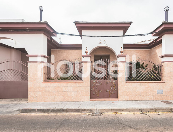 Casa en venta de 260 m² Calle Constantino Lazaro, 06490 Puebla de la Calzada (Badajoz)