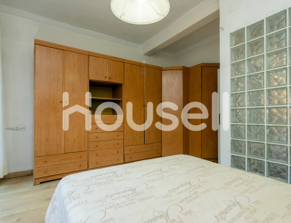 Town house For sell in Mieres in Girona 