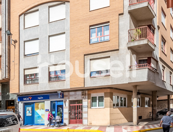 Piso en venta de 127 m² Calle Escultor Rivera, 24750 Bañeza (La) (León)