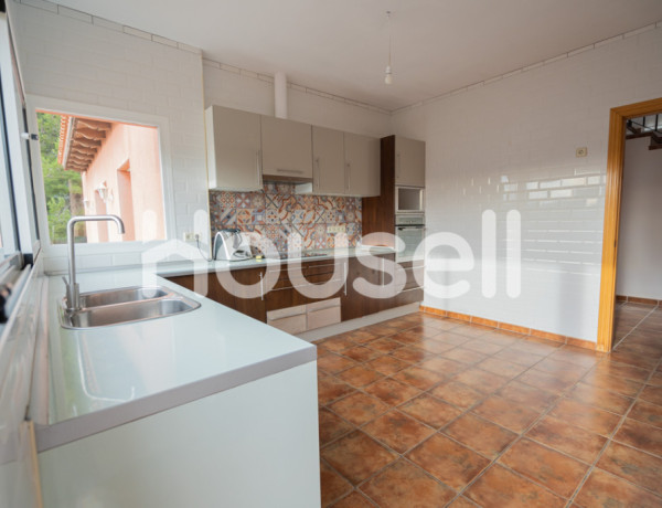 Casa en venta de 269 m² Calle Pau 28, bajo, 08105 Sant Fost de Campsentelles (Barcelona)