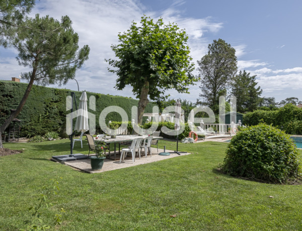 Chalet en venta de 556 m² Calle Guadarrama, 28770 Colmenar Viejo (Madrid)