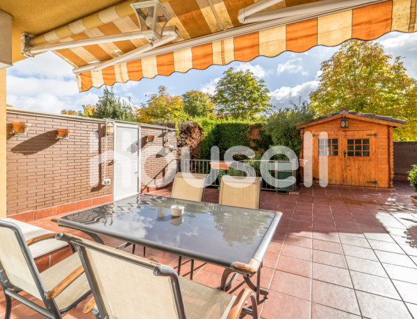 Chalet en venta de 276 m² Calle Páramo de Vivar, 47008 Valladolid