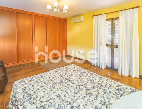 Town house For sell in Alhaurin De La Torre in Málaga 