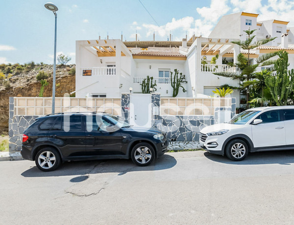 Amplio chalet de 155m² en Calle Adelfa, 04867 Macael (Almería)