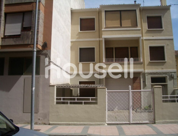 Casa en venta de 199 m² Calle Alfajarín, 22300 Barbastro (Huesca)