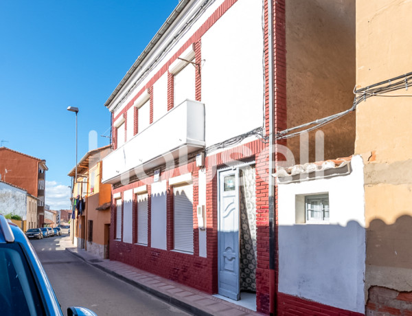 Casa en venta de 120 m² Calle San Julián, 24200 Valencia de Don Juan (León)