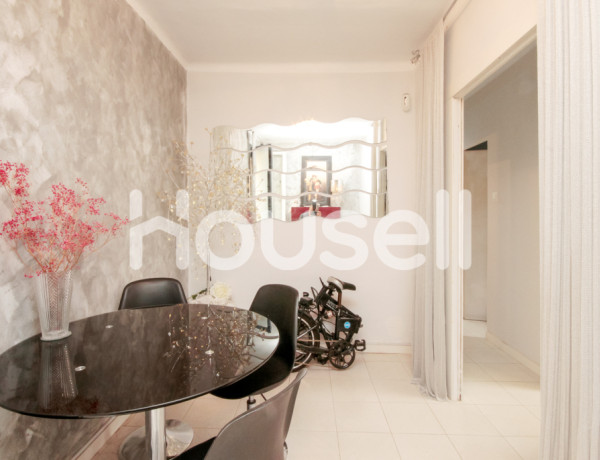 Piso en venta de 58 m² Calle de Formentera, 08016 Barcelona