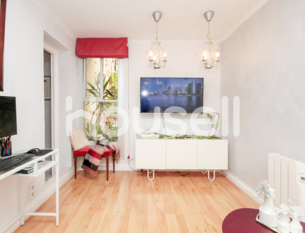Piso en venta de 58 m² Calle de Formentera, 08016 Barcelona