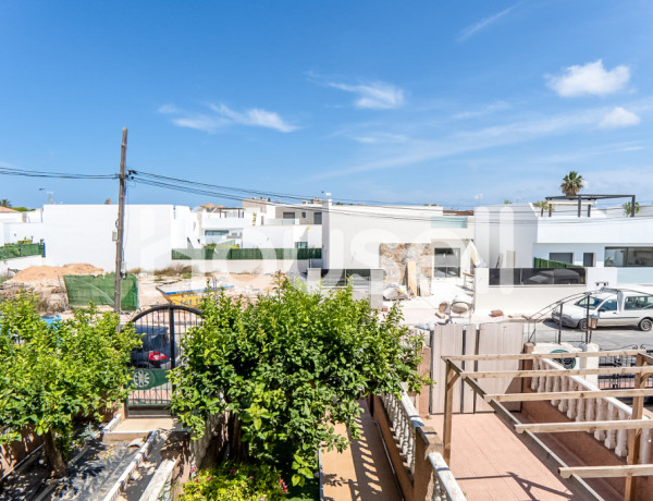 Chalet de 100  m² en  Calle Isla de Fernando Poo, San Javier (Murcia)