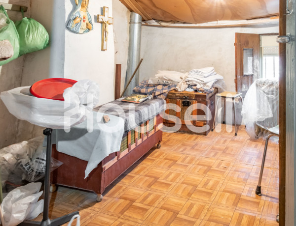 Town house For sell in Burgohondo in Ávila 