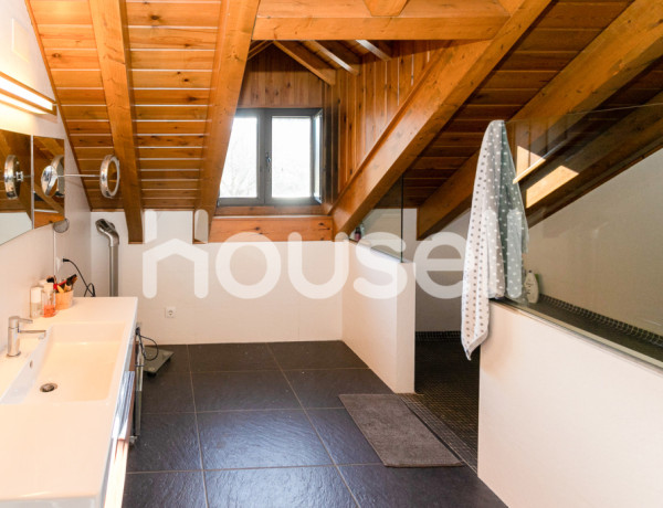 Town house For sell in ESTERRI D'ANEU in Lleida 