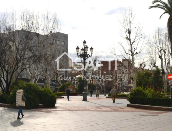 Oportunidad Única en el Casco Histórico de Badajoz  Venta