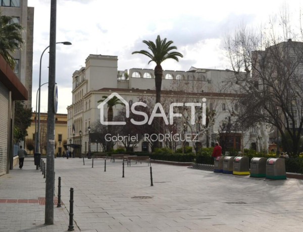 Oportunidad Única en el Casco Histórico de Badajoz  Venta