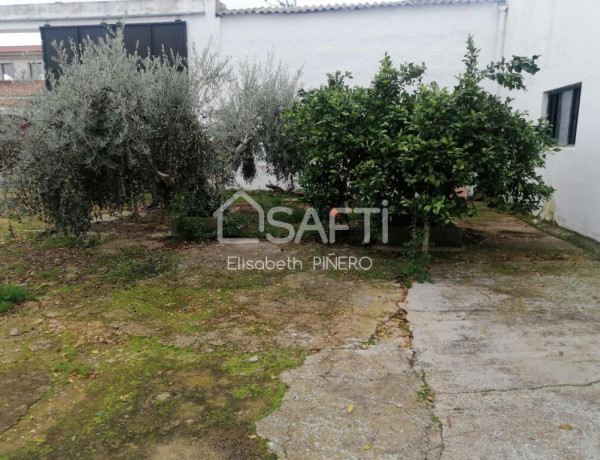 CASA EN PLANTA BAJA CON ACCESO A DOS CALLES