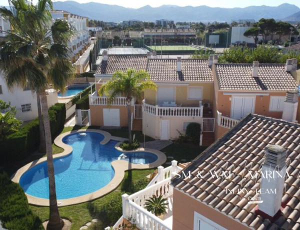 Oliva Nova ¡Oportunidad! Se vende atractivo conjunto de 2 apartamentos en 2da línea de la playa de arena