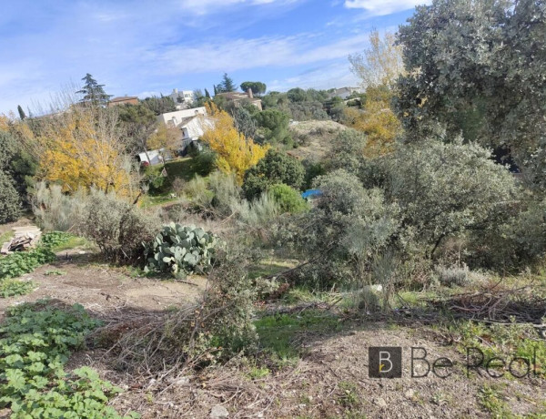 Plot For sell in Valdemorillo in Madrid 