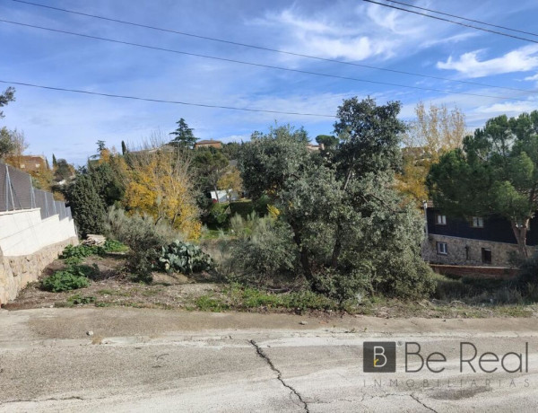 Plot For sell in Valdemorillo in Madrid 