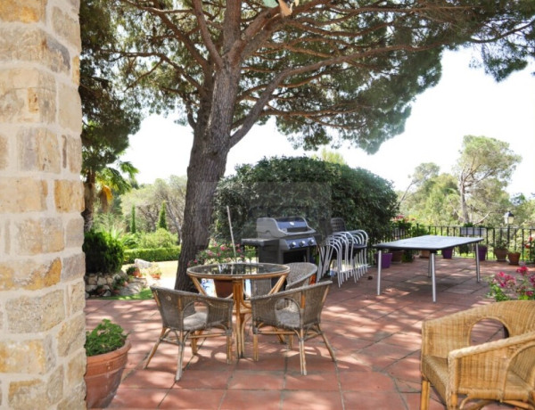 Town house For sell in Calonge in Girona 