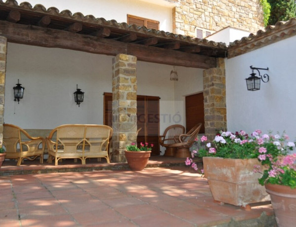 Town house For sell in Calonge in Girona 