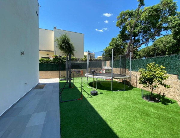 Casa-Chalet en Venta en Sant Feliu De Guixols Girona Ref: VC-10383