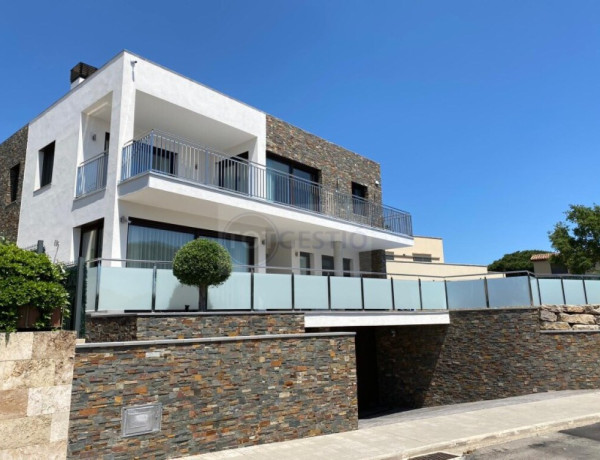 Casa-Chalet en Venta en Sant Feliu De Guixols Girona Ref: VC-10383