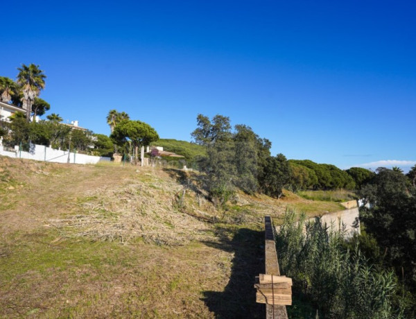 Residential land For sell in Castell Platja D Aro in Girona 