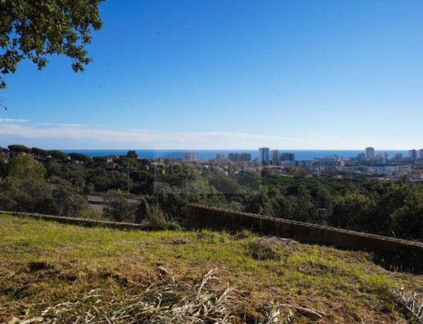 Residential land For sell in Castell Platja D Aro in Girona 