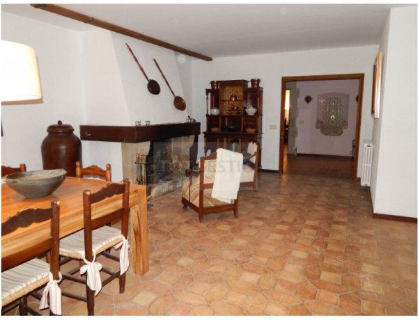 Casa-Chalet en Venta en Llambilles Girona Ref: VC-1908