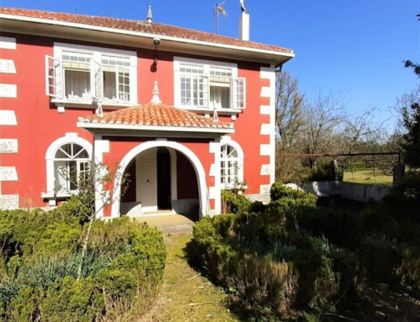 Bonita Casa  de aldea estilo señorial con,  con 3500m rodeando la casa , en Antes, carretera Negreira  a Finisterre y Muxía.