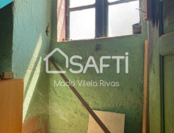 CASA PARA RESTAURAR CON TERRENO A 12KM DE SANTIAGO, CON PROYECTO.