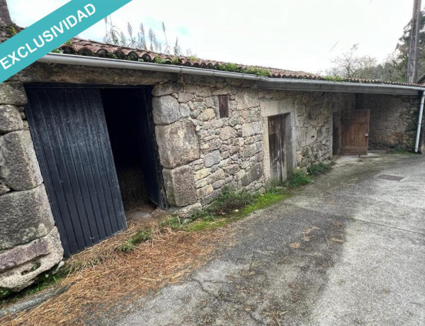 CASA A REFORMAR EN EL LUGAR DE LOXO ARRIBA, BOIRO (A CORUÑA)