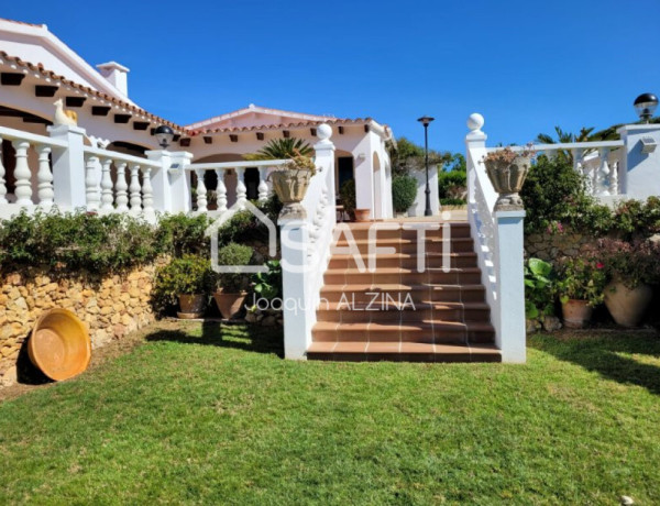 Magnífica y espaciosa casa de campo con piscina.