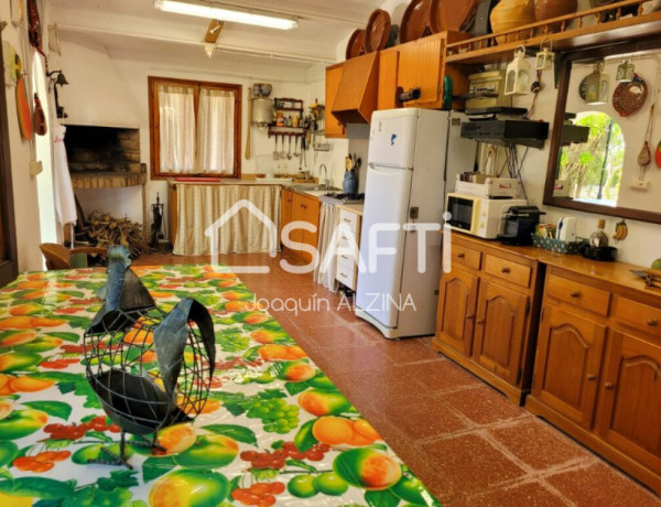 Magnífica y espaciosa casa de campo con piscina.