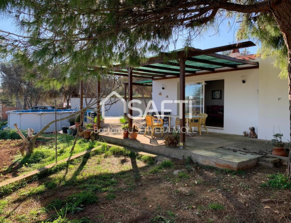 CHALETS EN PARCELA CERCA DE CIUTADELLA Y LA COSTA VIRGEN MENORQUINA.