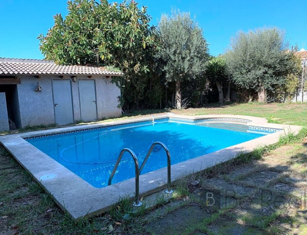 ¡EN VENTA! GRAN CHALET INDEPENDIENTE EN BADÍA AZUL (MALLORCA)