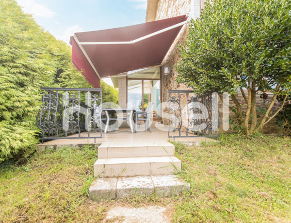 Chalet en venta de 280 m² Lugar Xoane da Estrada, 15100 Carballo (A Coruña)