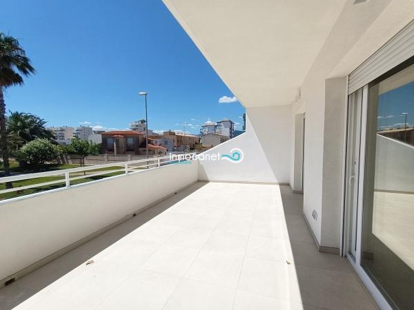 Piso en venta en avenida Playa de Oliva s/n